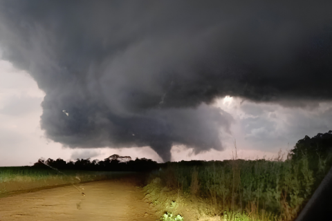 Tornado atinge cidades do noroeste gaúcho e deixa rastro de destruição