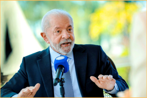 Lula veta aumento de número de deputados na Câmara