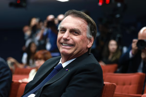 ‘Vou fazer 120 deputados e 20 senadores’, diz Bolsonaro sobre eleições de 2026