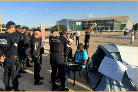 STF proíbe acampamentos na Praça dos Três Poderes e vê tentativa de coação contra a Suprema Corte