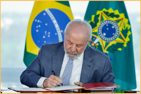 LULA anuncia plano de socorro a empresas afetadas por tarifaço de Trump
