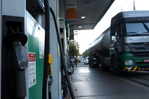 Petrobras anuncia redução de R$ 0,35 no preço do diesel a partir desta segunda-feira(01).